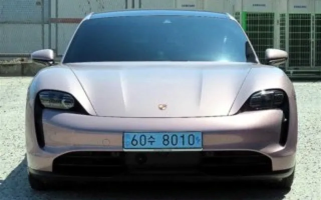 인천수입중고차시세표가격 타이칸 베이스 매물 사진 6 - 2023/09 41,760km