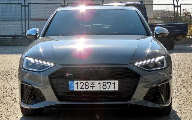 인천수입중고차시세표가격 S4 (B9) 3.0 TFSI 콰트로 매물 사진 9 - 2022/03 53,331km